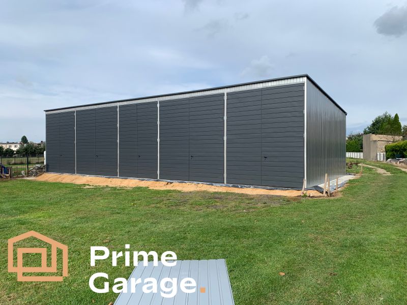 Garaż: szer: 18m x 8.3dł: m srebrny