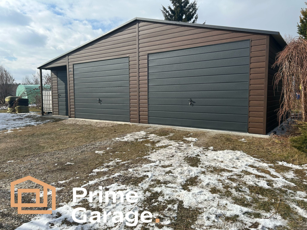 Garaż: szer: 9m x dł: 5 m orzech + wnęka